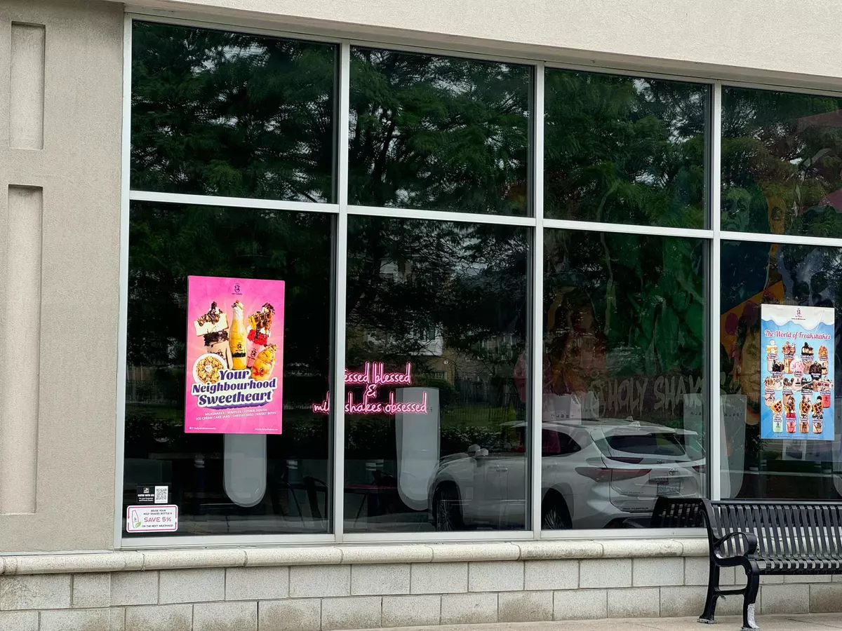 Mississauga, ON L5V 2A8,6045 Creditview RD #F3