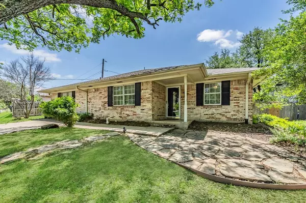 3048 Golfing Green Drive, Farmers Branch, TX 75234
