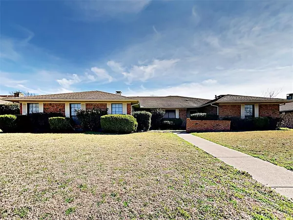 4724 Berridge Lane, Dallas, TX 75227