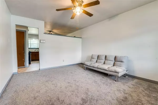 Dallas, TX 75217,215 Satinwood Drive