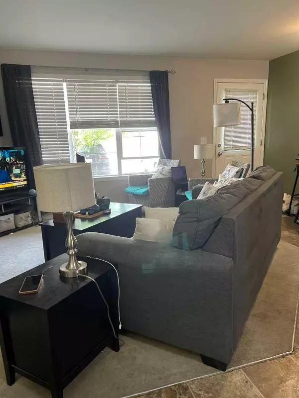Red Deer, AB T4P 0H8,31 Jamieson AVE #1211
