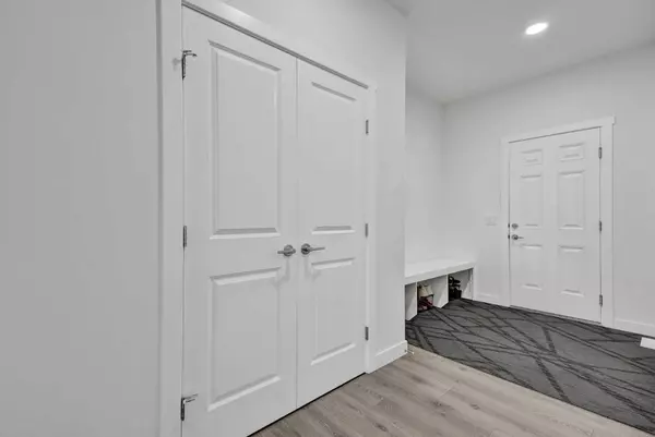 Airdrie, AB T4B 5J9,508 Creekrun LN Southwest