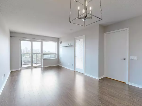 61 Heintzman ST #816, Toronto W02, ON M6P 5A2