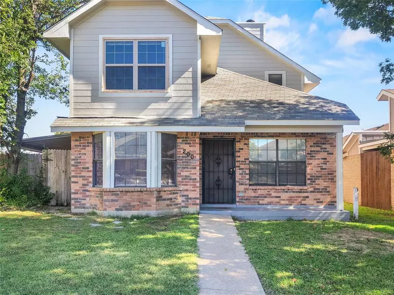200 Callender Drive, Fort Worth, TX 76108