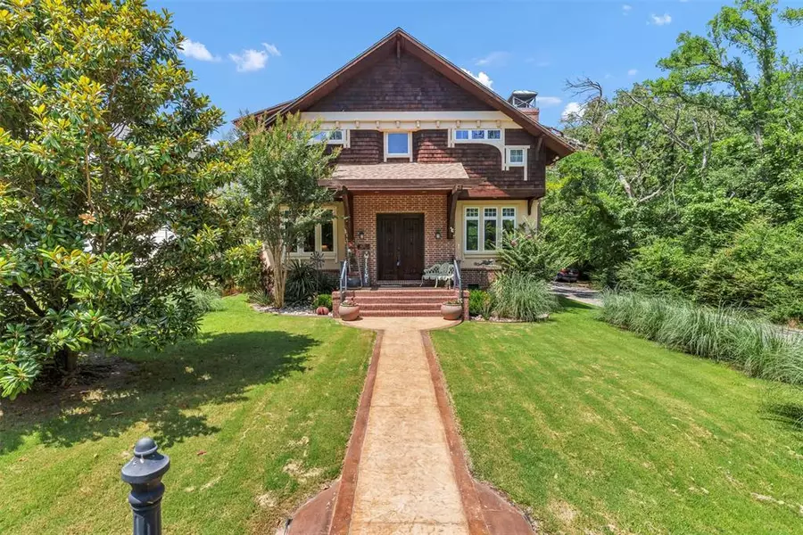 421 Dallas Street, Argyle, TX 76226