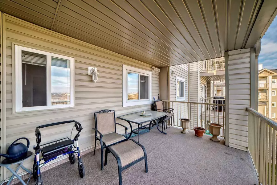 5000 Somervale CT SW #334, Calgary, AB T2Y 4M1