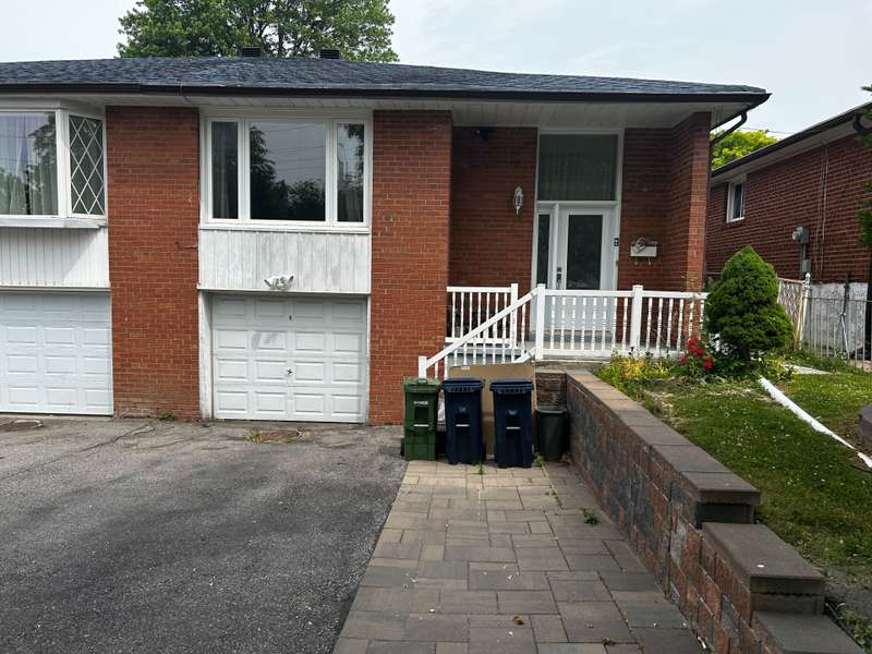 14 Reiber CRES, Toronto C15, ON M2H 1C4