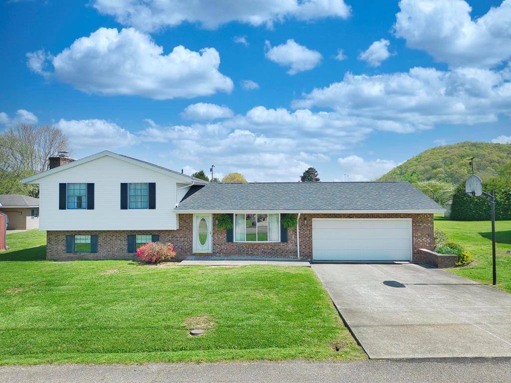 ***309 South Bradfield Drive, St. Marys, WV 26170