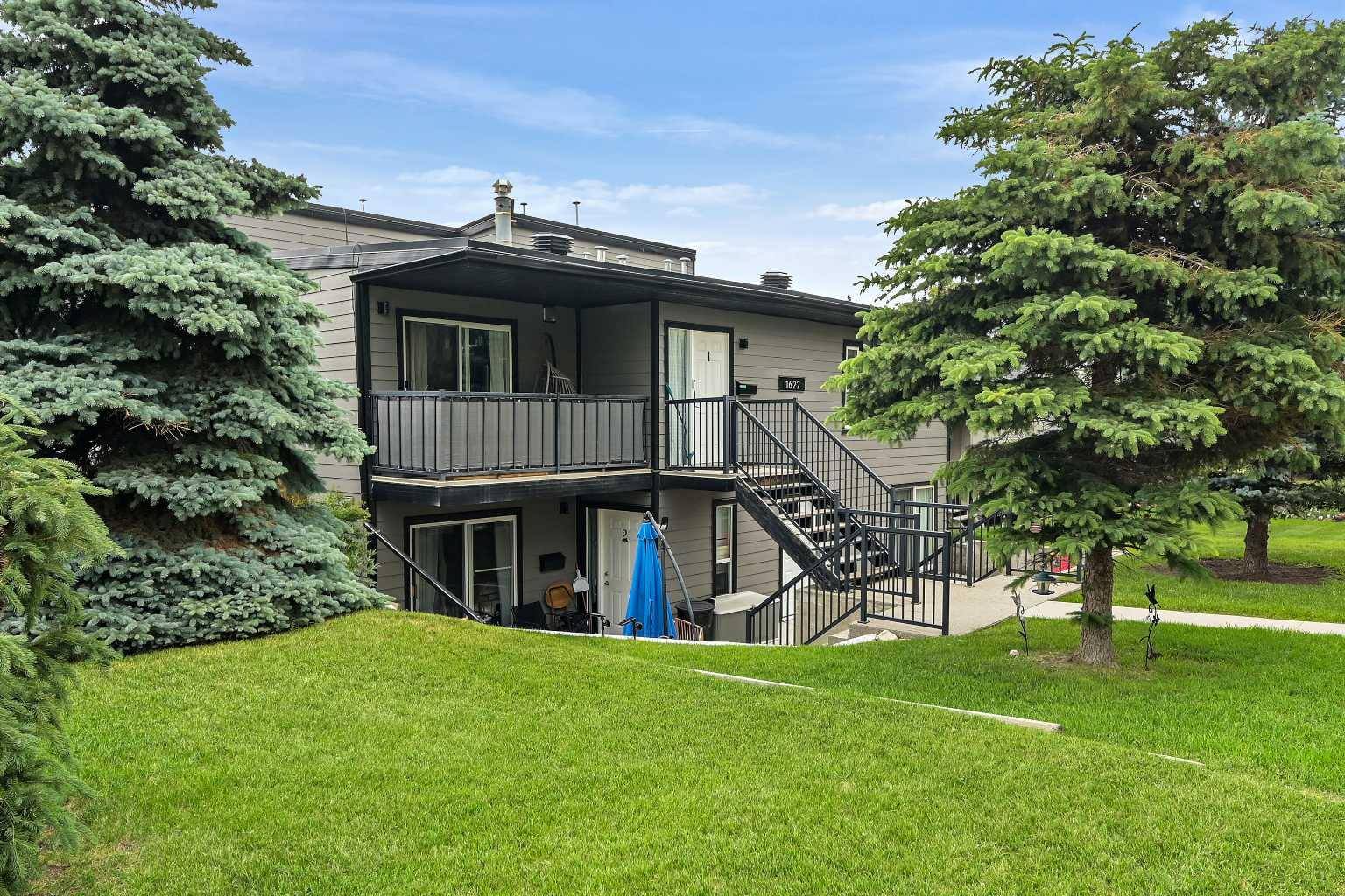 Calgary, AB T2T 1J4,1622 28 AVE SW #6