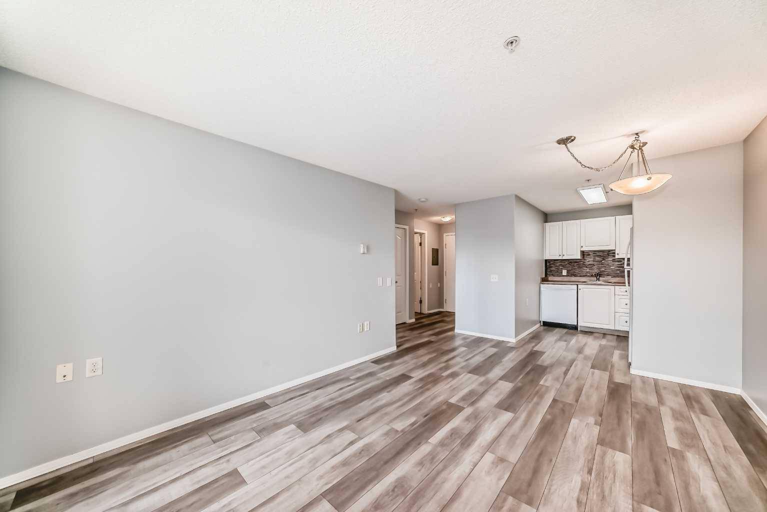 Calgary, AB T2Y 4M1,5000 Somervale CT SW #203