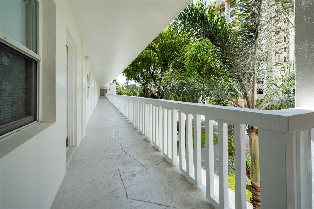 Fort Lauderdale, FL 33304,2555 NE 11th St #302