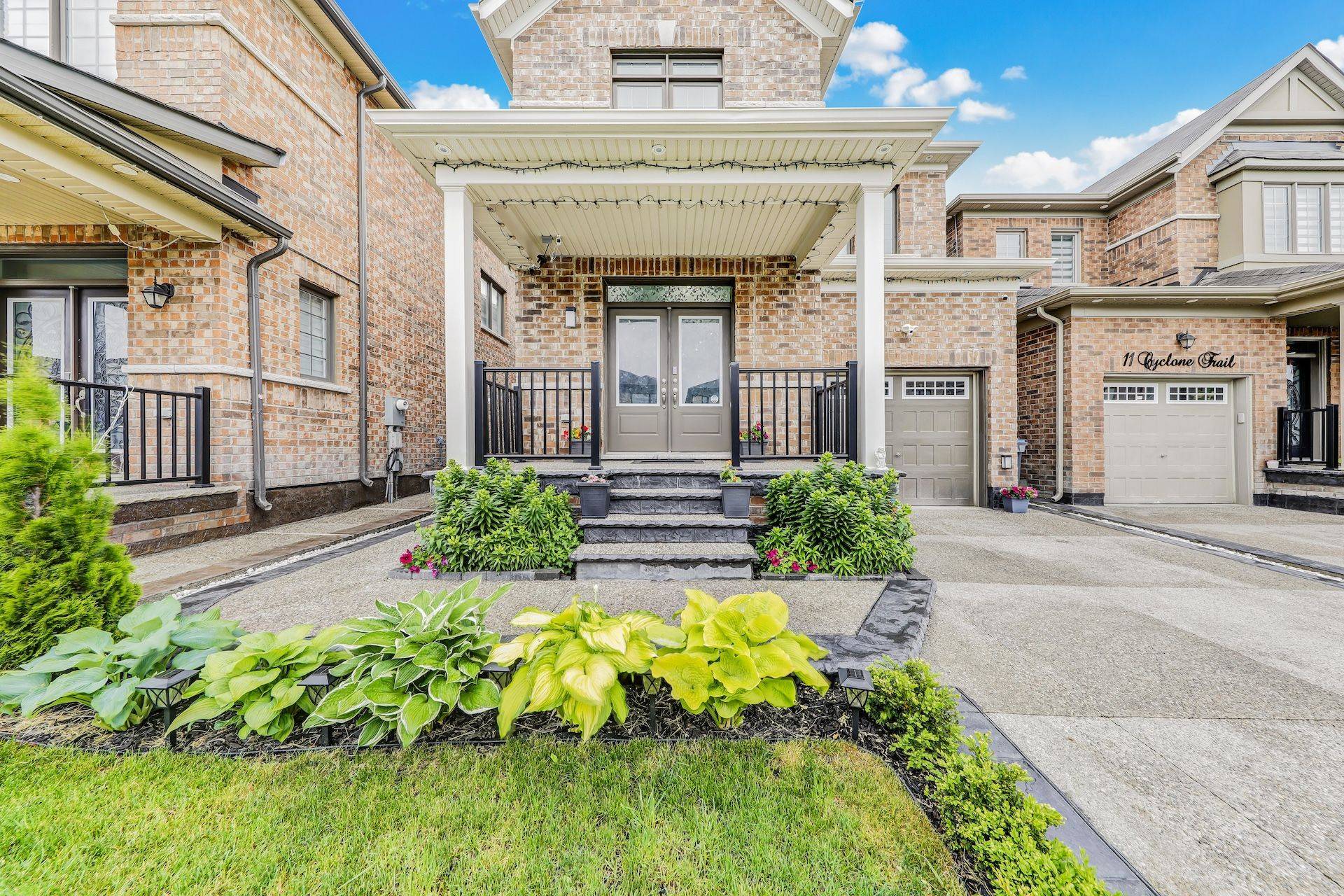 13 Cyclone TRL, Brampton, ON L7A 5E8