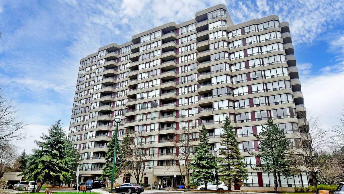 Vaughan, ON L4J 8E8,91 Townsgate DR #609