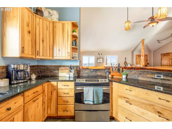 Prineville, OR 97754,8027 SE WALTHER LOOP