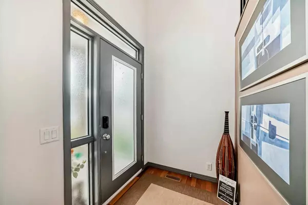 Calgary, AB T3L 2X4,206 Tuscany Ravine Close NW