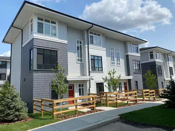 857 Belmont DR #118, Calgary, AB T2P 4P2