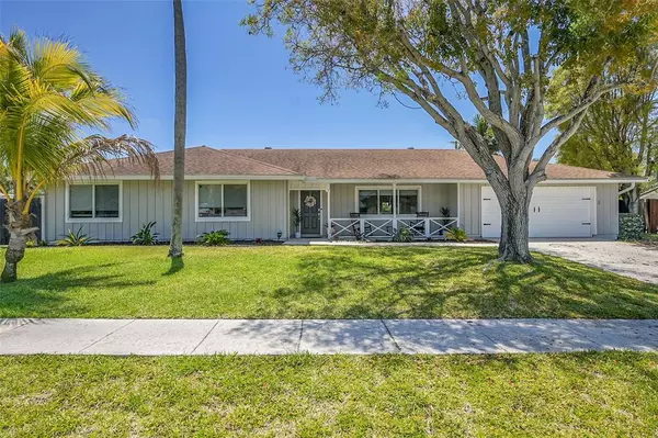 340 SW 10th Ave, Boynton Beach, FL 33435