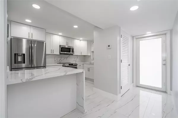 361 S Hollybrook Dr #105, Pembroke Pines, FL 33025