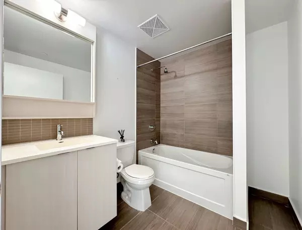 Mississauga, ON L5M 0Y3,2560 Eglinton AVE W #2307
