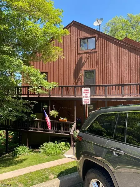 6 Davos Dr #8, Vernon Twp., NJ 07462