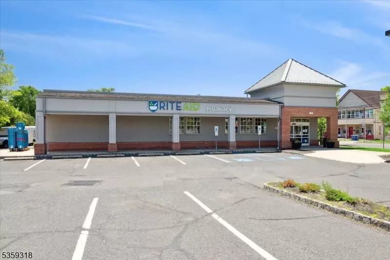 132 N Gaston Ave, Somerville Boro, NJ 08876