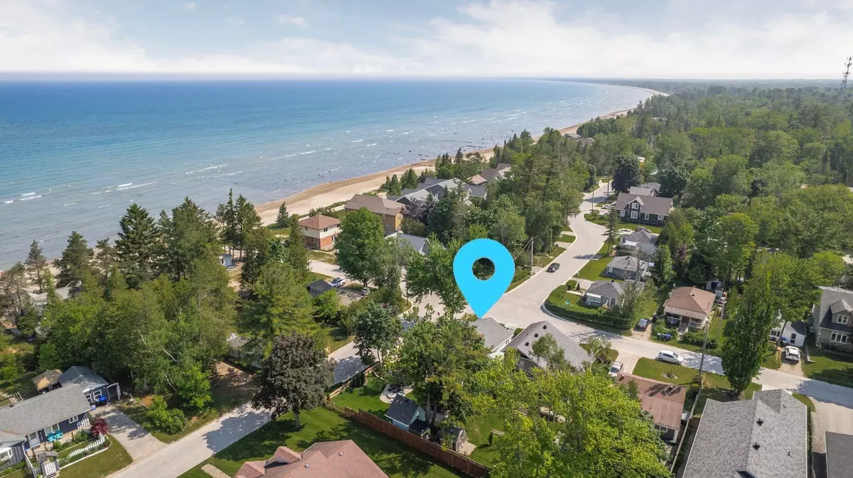 Wasaga Beach, ON L9Z 1V2,1849 Shore LN