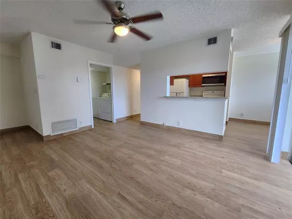 Tamarac, FL 33319,5760 Rock Island Rd #325