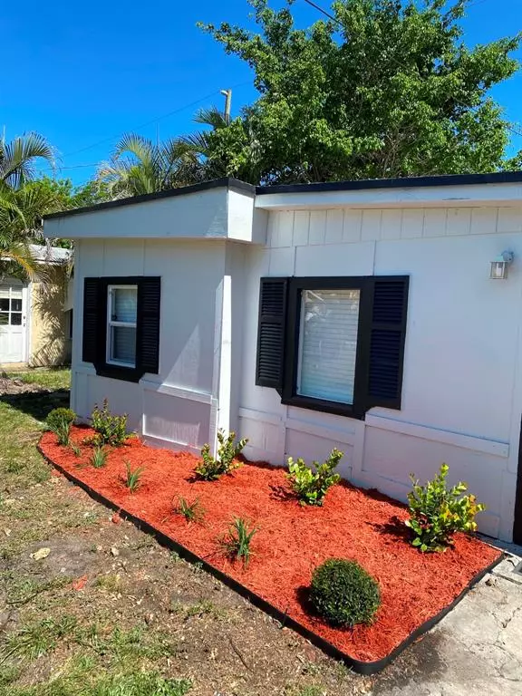 West Palm Beach, FL 33407,626 37th St