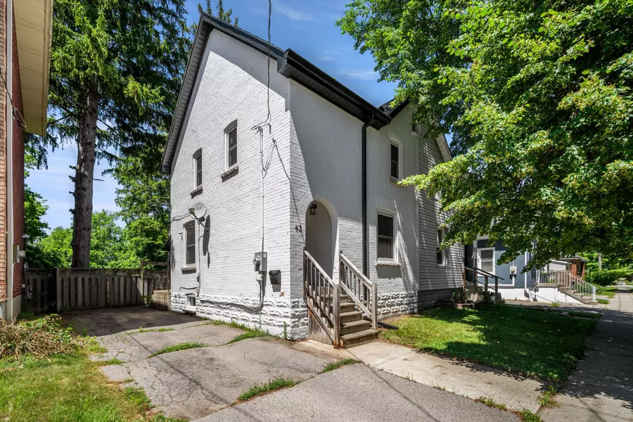 43 Walnut ST, Brant, ON N3T 1H1