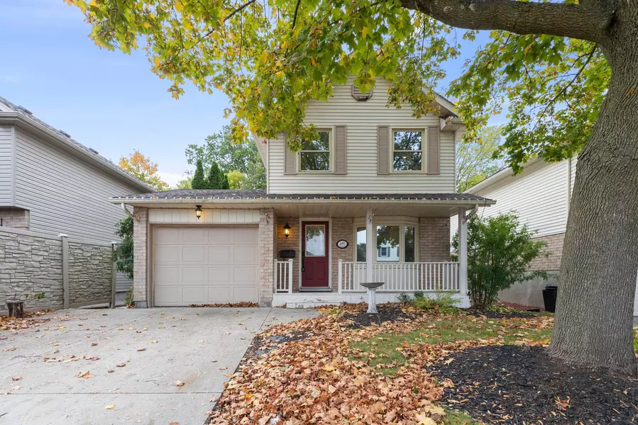 418 Woods LN, Cambridge, ON N3H 5J4