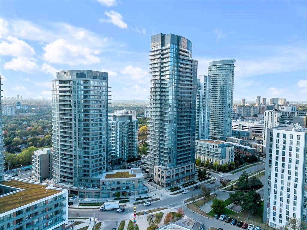 56 Forest Manor RD #301, Toronto C15, ON M2J 0E5