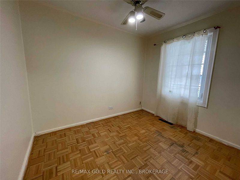 Mississauga, ON L4T 1R6,3131 Churchill AVE
