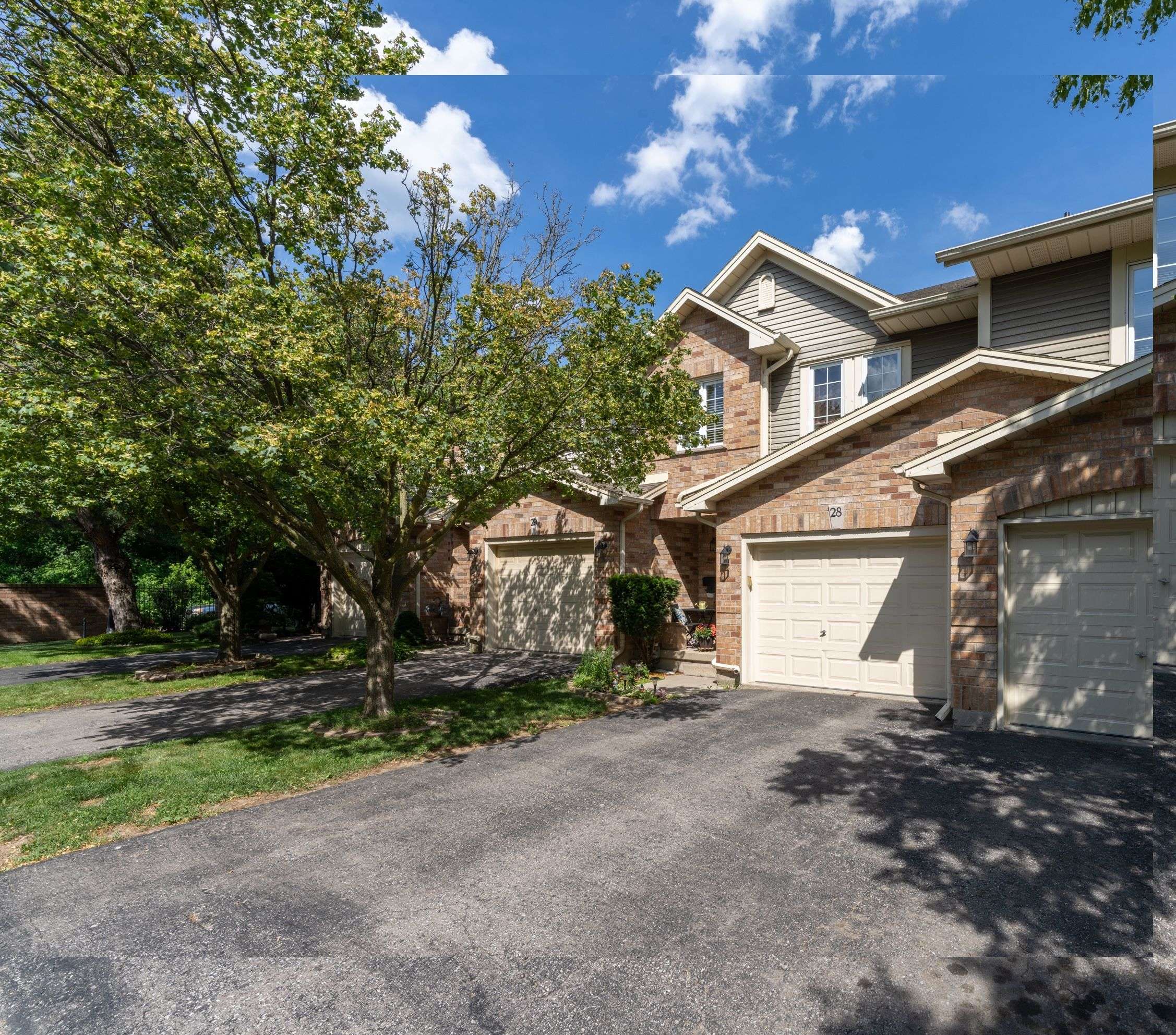 44 Frances AVE #28, Hamilton, ON L8E 5V6