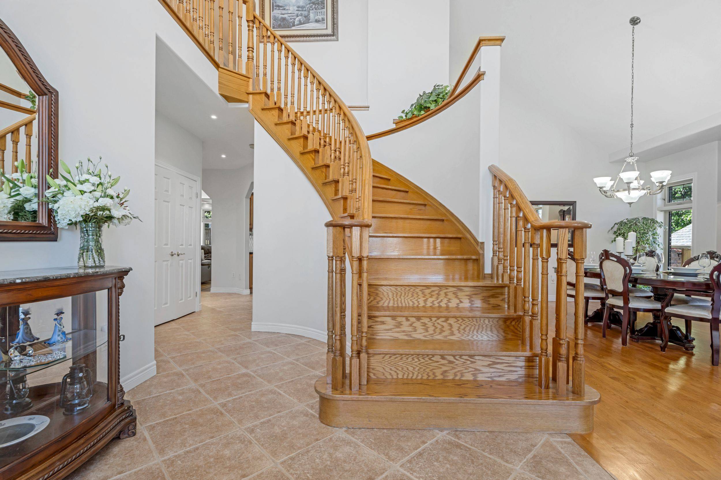 Hamilton, ON L8G 4Y1,22 Shadeland CRES