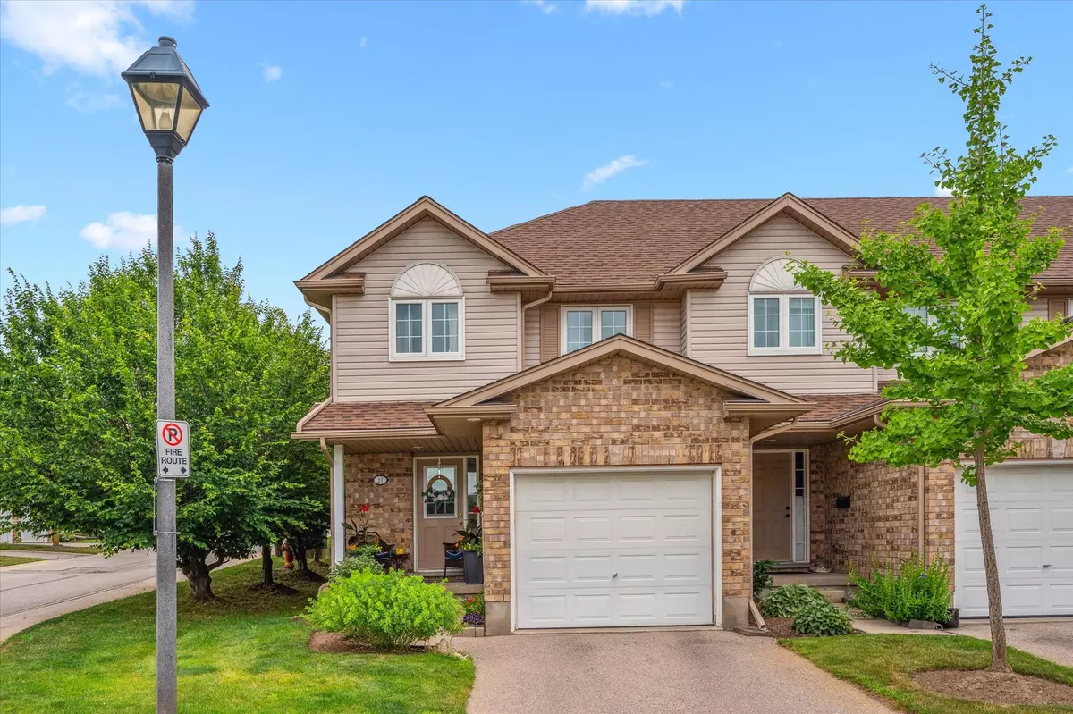 Guelph, ON N1E 7M6,31 Schroder CRES #24