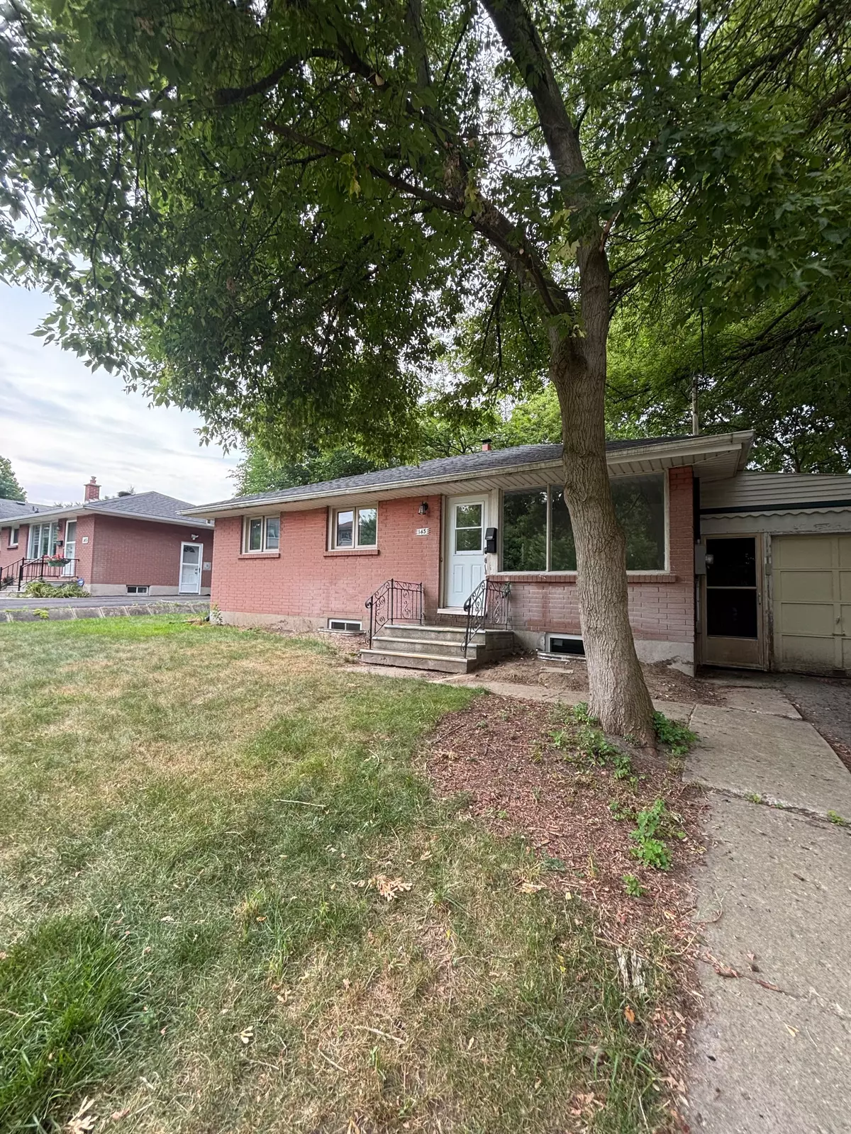 London South, ON N5Z 3R7,143 Gladstone AVE #MAIN FLOOR