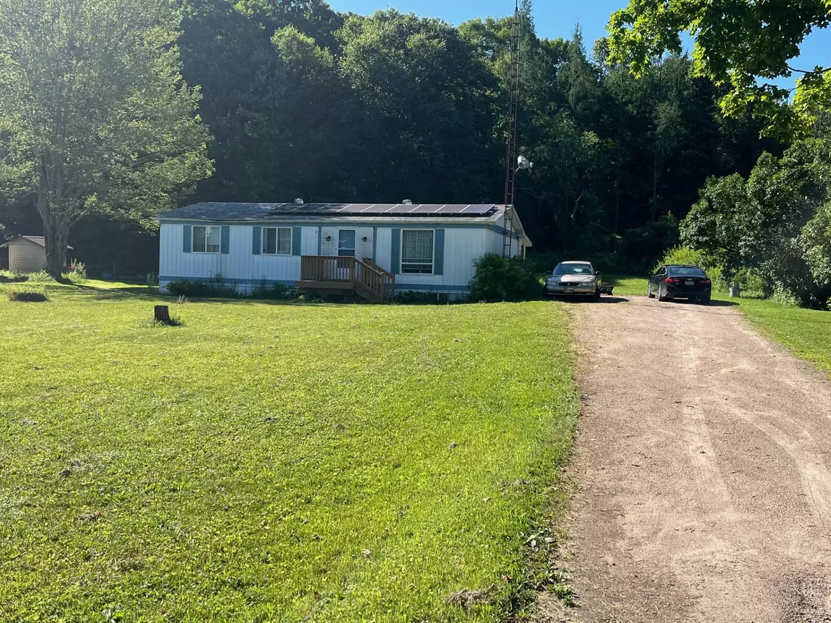Minden Hills, ON K0M 2K0,1225 SPRING VALLEY RD