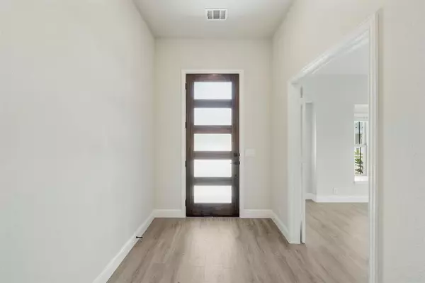 Glenn Heights, TX 75154,404 Chestnut Lane