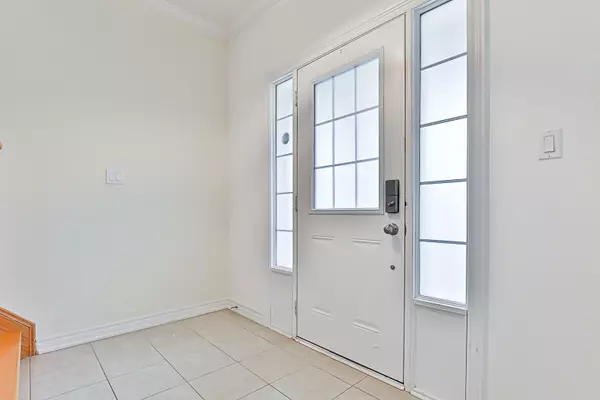 Whitby, ON L1P 0B7,38 Wimbledon CT