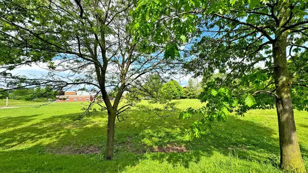 Richmond Hill, ON L4E 3W7,62 Kaitlin DR #Upper