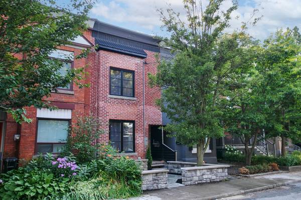 414 Clendenan AVE, Toronto W02, ON M6P 2X6