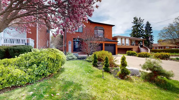 Toronto W04, ON M6L 1N7,129 Maple Leaf DR