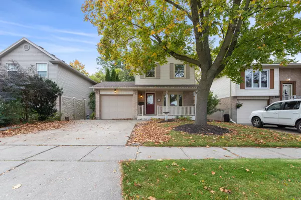 Cambridge, ON N3H 5J4,418 Woods LN