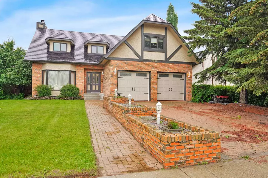 5832 59 ST, Rocky Mountain House, AB T4T 1K1