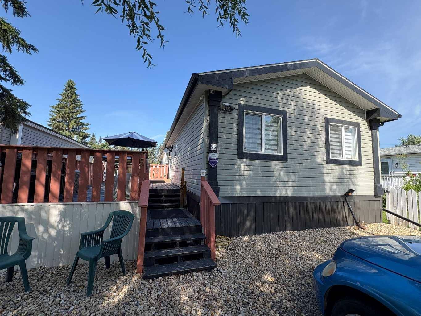 #5 4402 48 AVE, Sylvan Lake, AB T4S 1N7