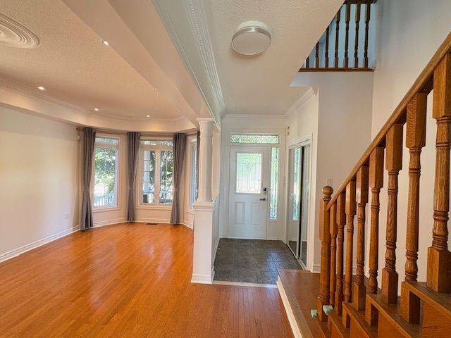 Oakville, ON L6H 7L3,512 Morning Dove DR