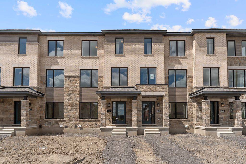 165 Gerry Lalonde DR, Orleans - Cumberland And Area, ON K4A 5R4