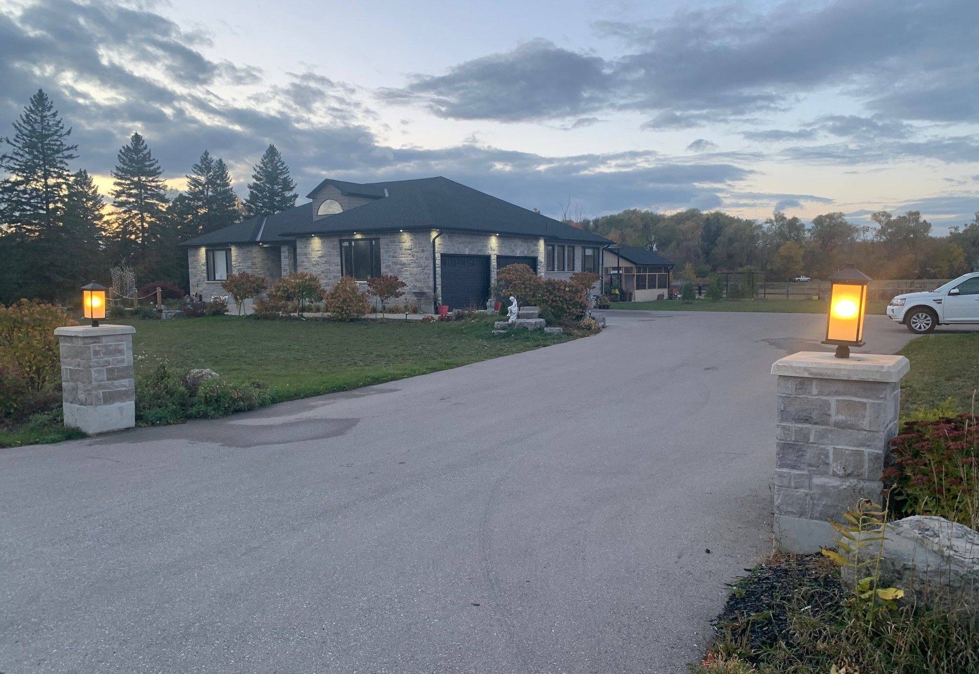 Puslinch, ON N3C 2V4,6662 Ellis RD #1