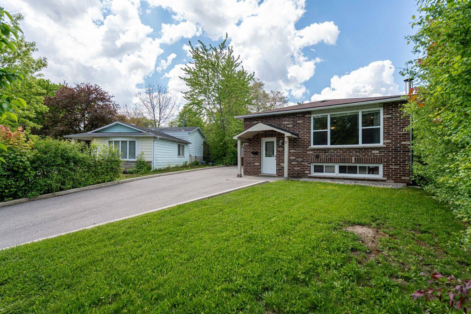 Waterloo, ON N2L 5E6,71 Helene CRES #Upper