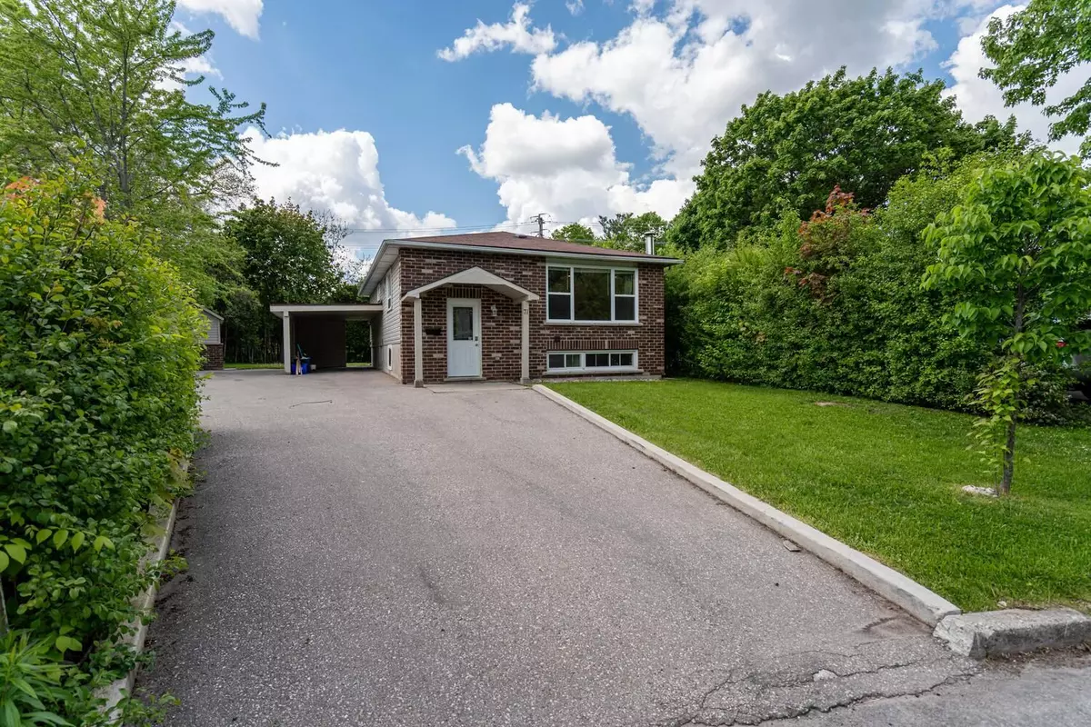 Waterloo, ON N2L 5E6,71 Helene CRES #Upper